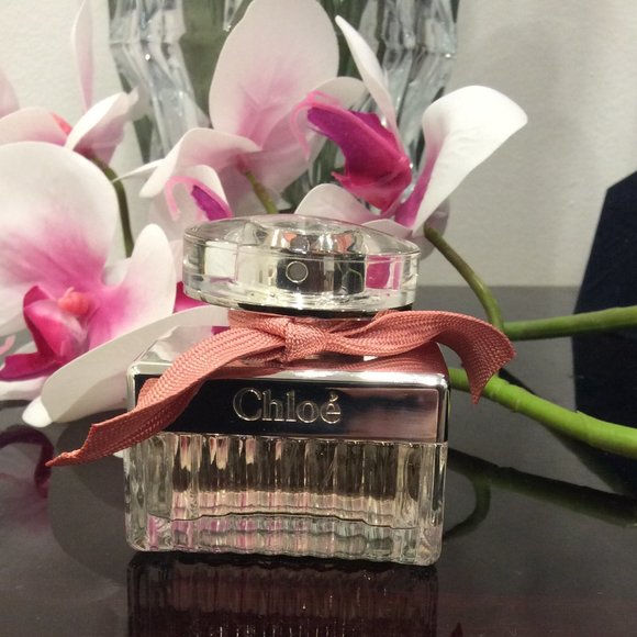 Roses by Chloe - Picture 1 of 1
